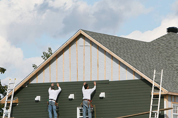 Professional Siding Repair technician working in Woodbury Heights, NJ